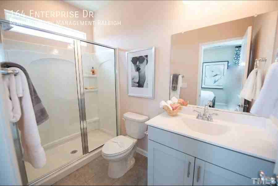 164 Enterprise Dr - Photo 5 of 9