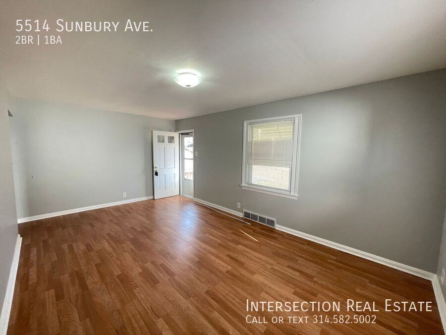 5514 Sunbury Ave - Photo 5 of 16