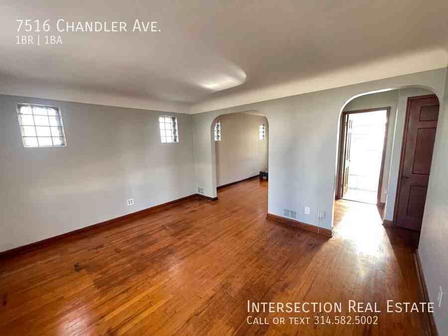 7516 Chandler Ave - Photo 3 of 18