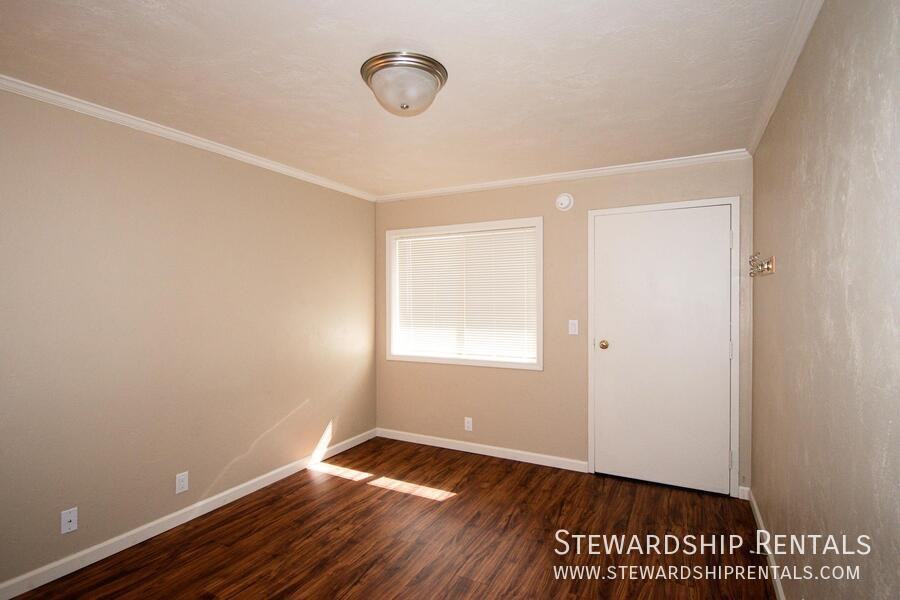 1827 Harris St #112 - Photo 4 of 9