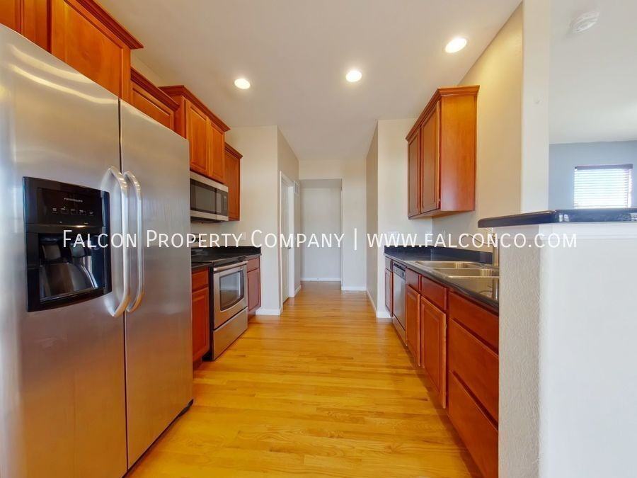 7665 Capel Pt - Photo 5 of 18