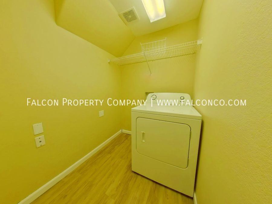 7665 Capel Pt - Photo 7 of 18