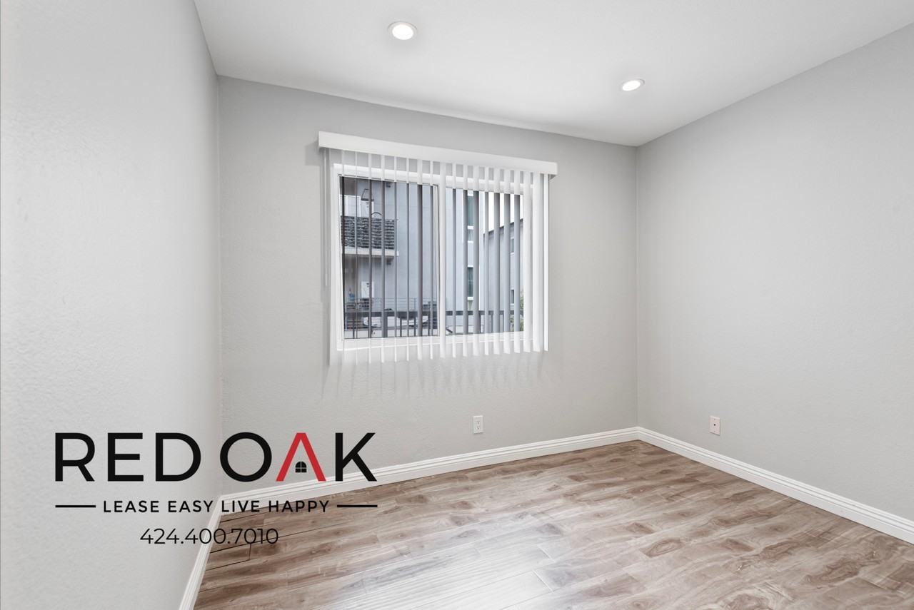 5224 Cartwright Ave #7 - Photo 4 of 21