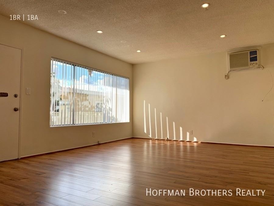 1521 E Windsor Rd #10 - Photo 5 of 13