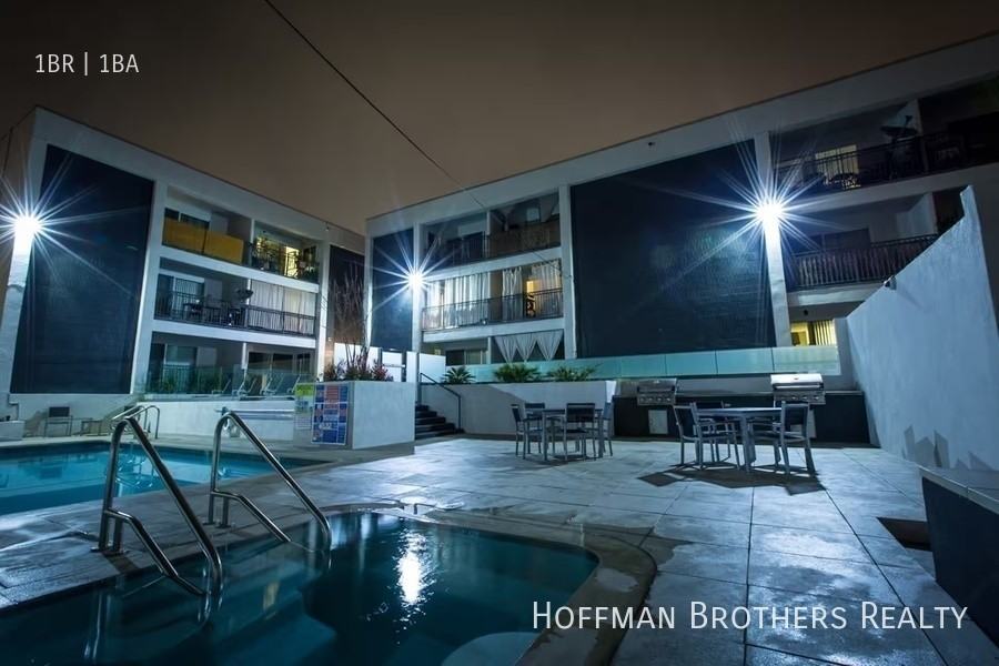 5700 W Olympic Blvd #1 - Photo 6 of 11