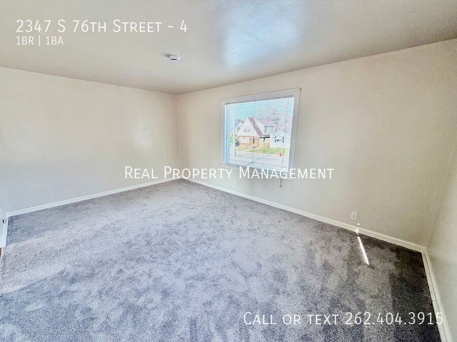 2347 S 76th St #4 - Photo 7 of 12