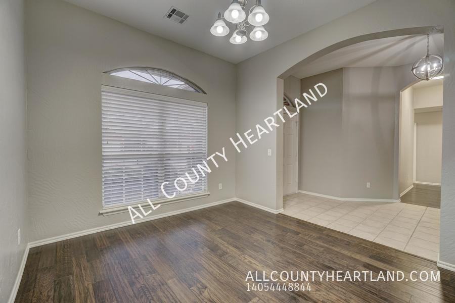 908 Black Jack Ln - Photo 3 of 16