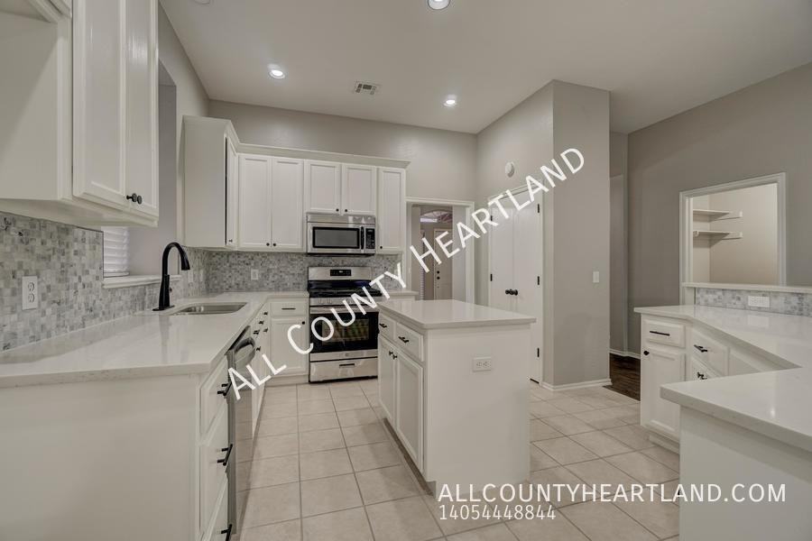 908 Black Jack Ln - Photo 7 of 16