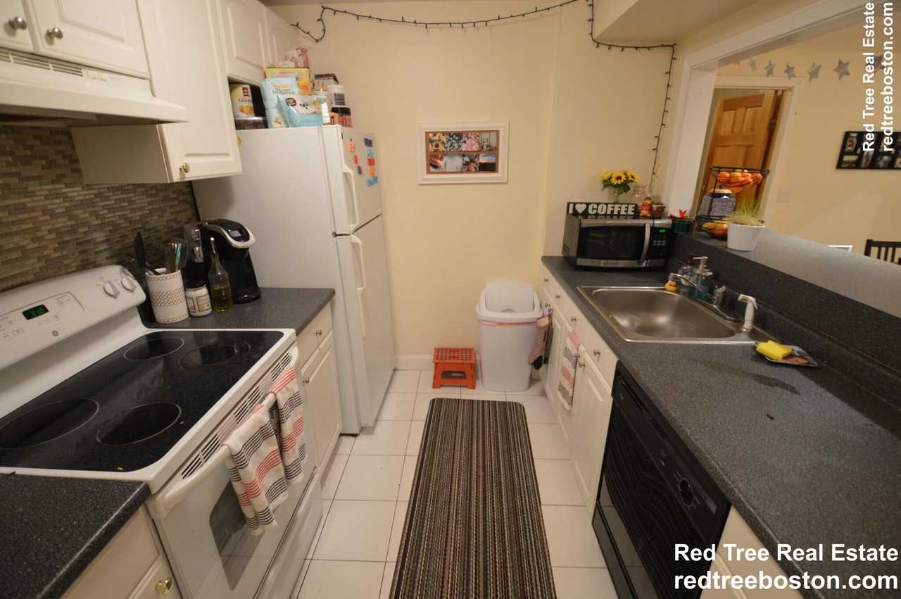 94 Pleasant St #1 - Photo 3 of 13