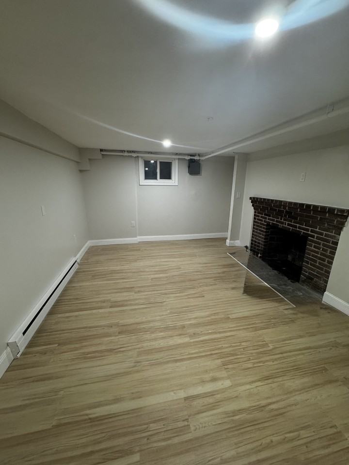 55 Kilburn St #2 - Photo 6 of 12