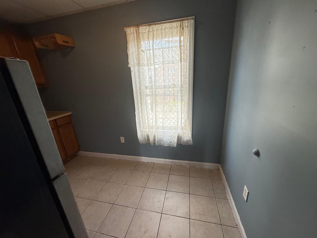 1905 N Main St #2 - Photo 7 of 28