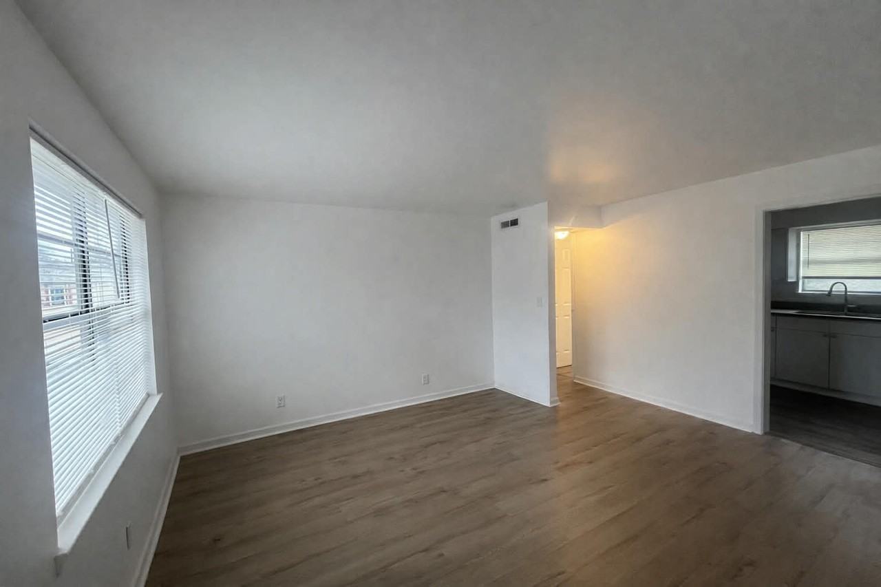 2524 Mamie L Foster #C - Photo 2 of 9