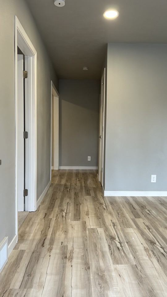 2300 S Glendale Ave #NA - Photo 2 of 21