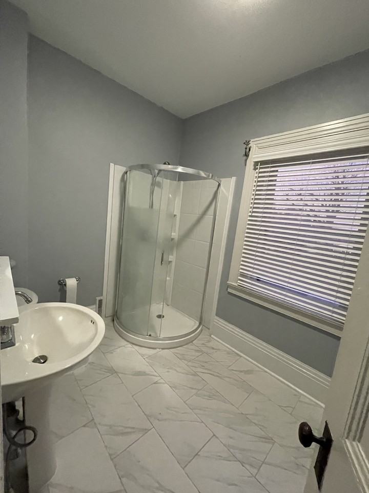 713 W Jackson St #713 - Photo 4 of 12