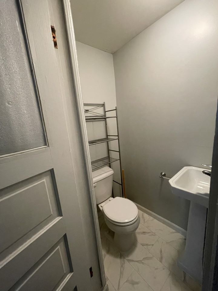 713 W Jackson St #713 - Photo 6 of 12