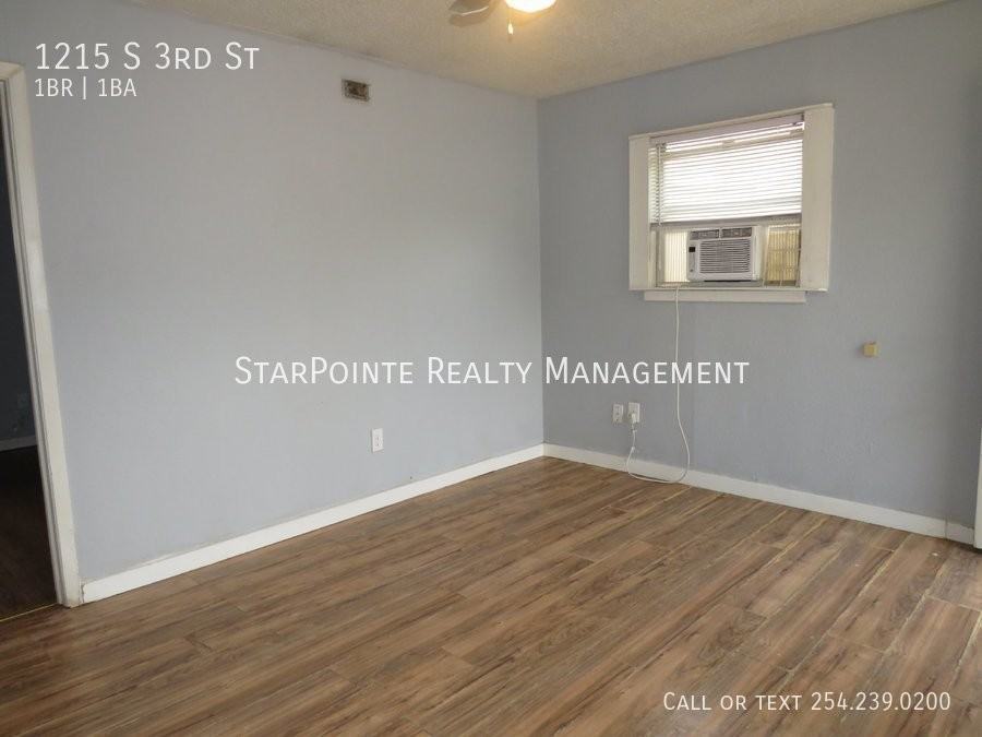 1215 S 3rd St - Photo 2 of 8