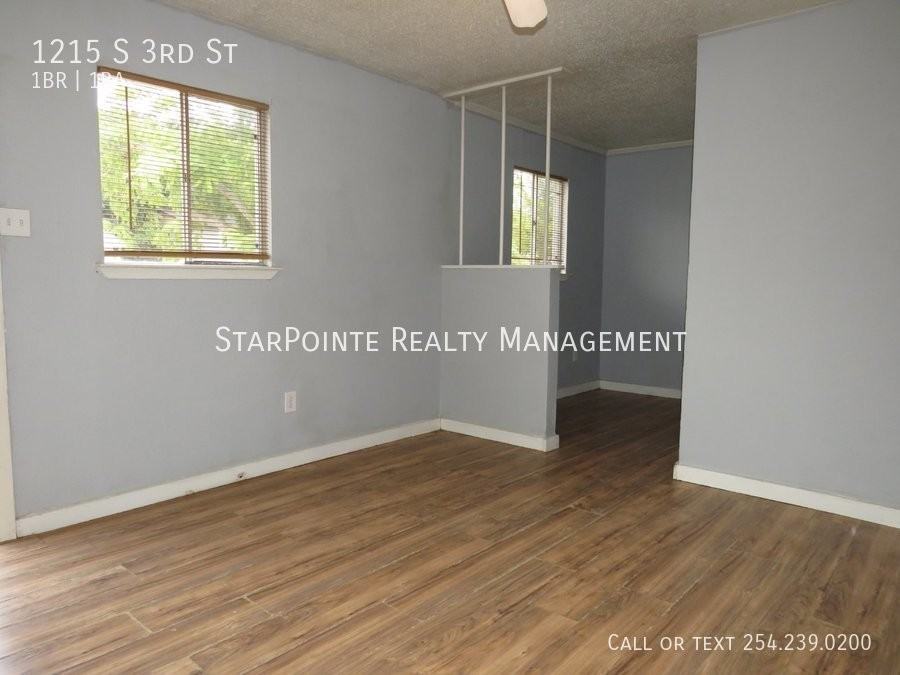 1215 S 3rd St - Photo 3 of 8