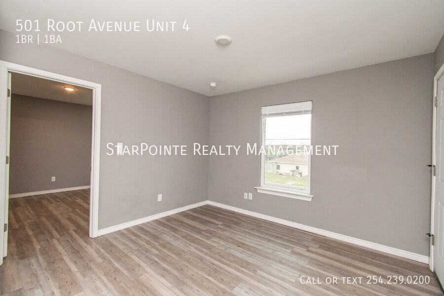 501 Root Ave Apt 4 - Photo 5 of 9