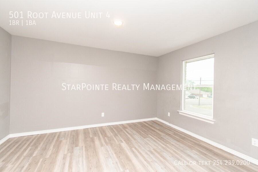 501 Root Ave Apt 4 - Photo 6 of 9