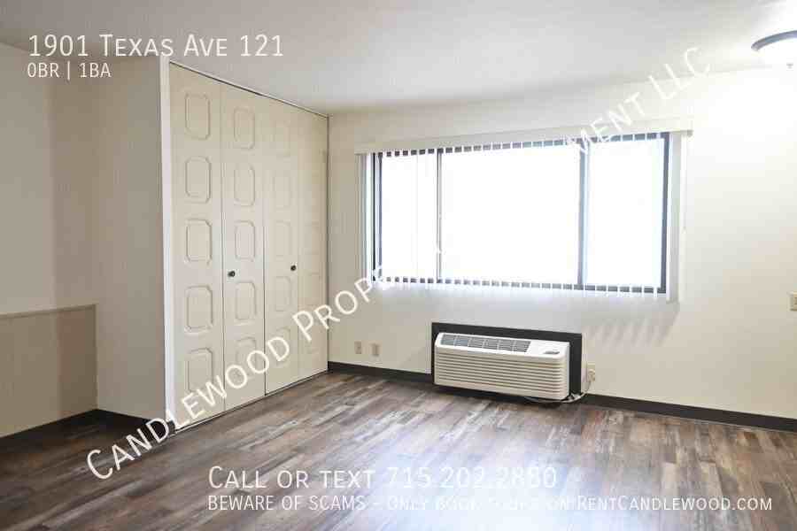 1901 Texas Ave - Photo 2 of 10