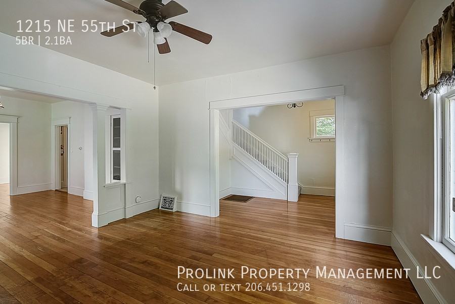 1215 Ne 55th St - Photo 4 of 15