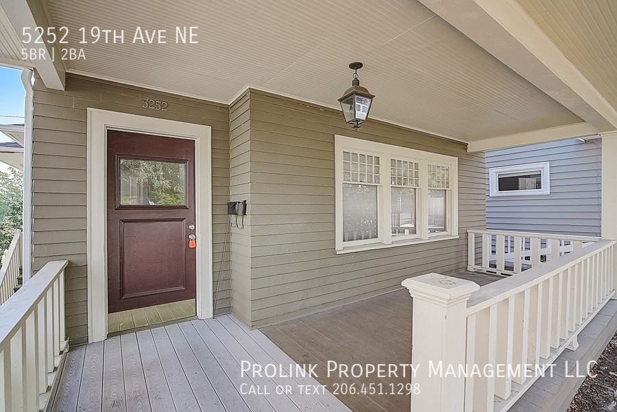 5252 19th Ave Ne - Photo 2 of 17