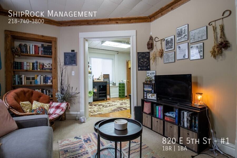 820 E 5th St #1 - Photo 3 of 10