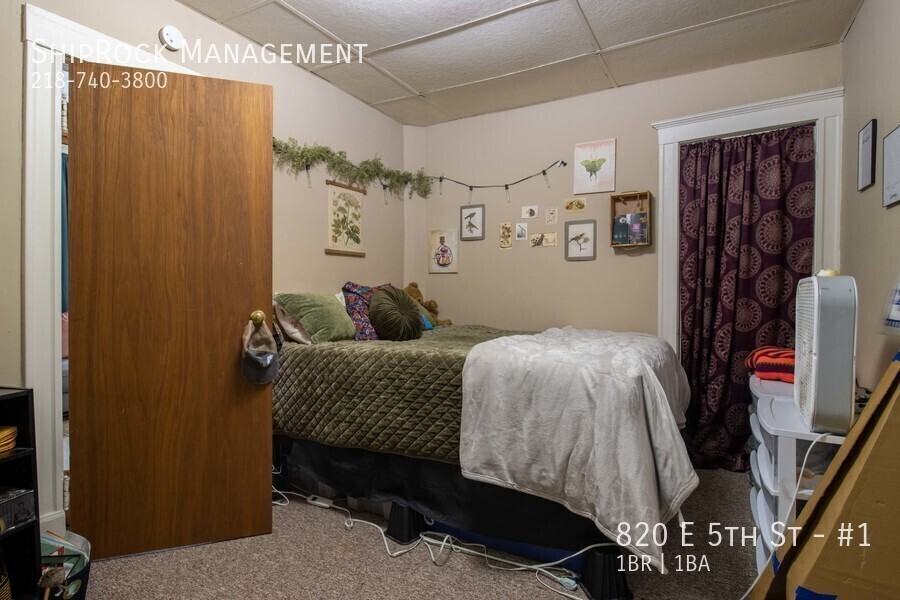 820 E 5th St #1 - Photo 4 of 10