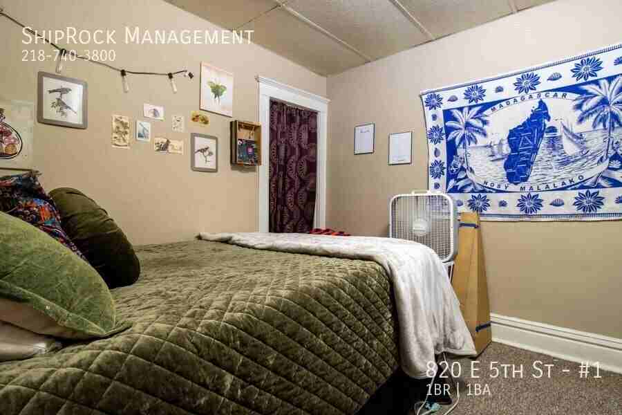 820 E 5th St #1 - Photo 5 of 10