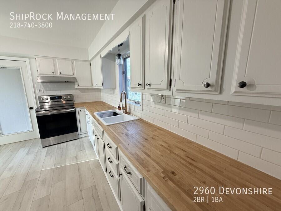 2960 Devonshire St - Photo 7 of 21