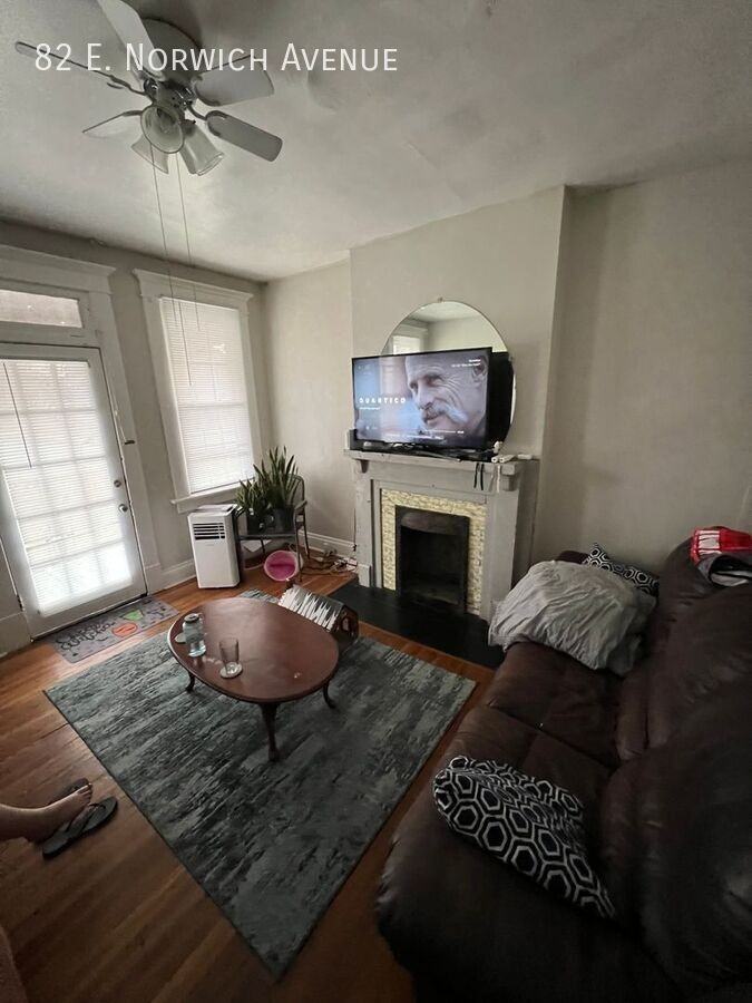 82 E Norwich Ave - Photo 3 of 13