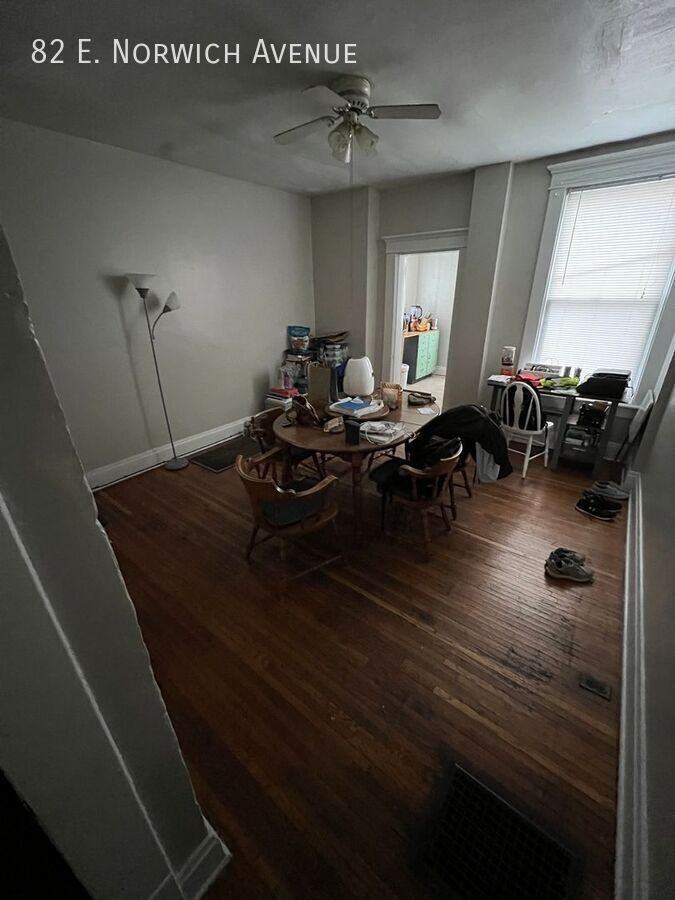 82 E Norwich Ave - Photo 4 of 13