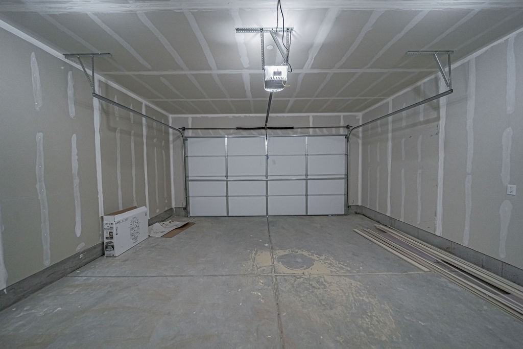 2988 Huntshire Ave #2988 - Photo 3 of 35