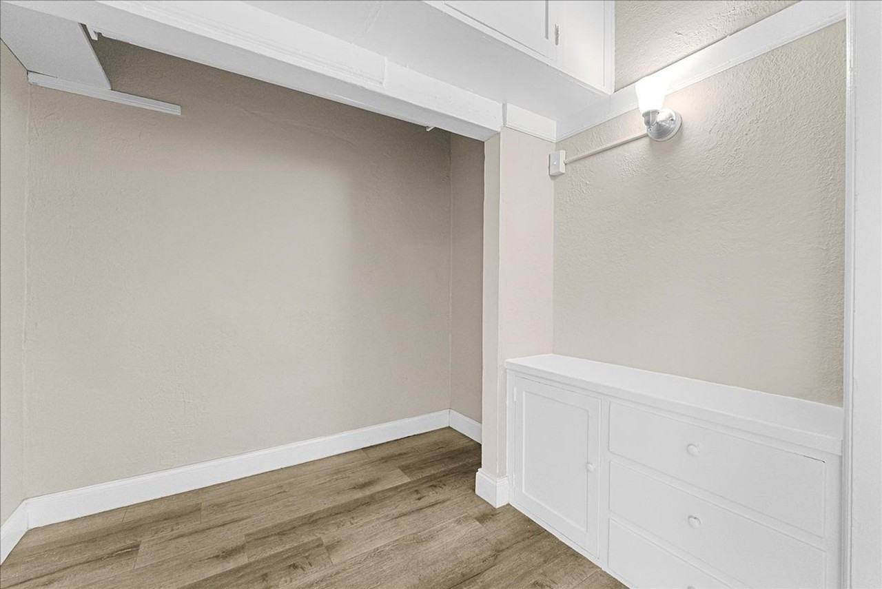 118 N Westmoreland Ave #205 - Photo 3 of 10