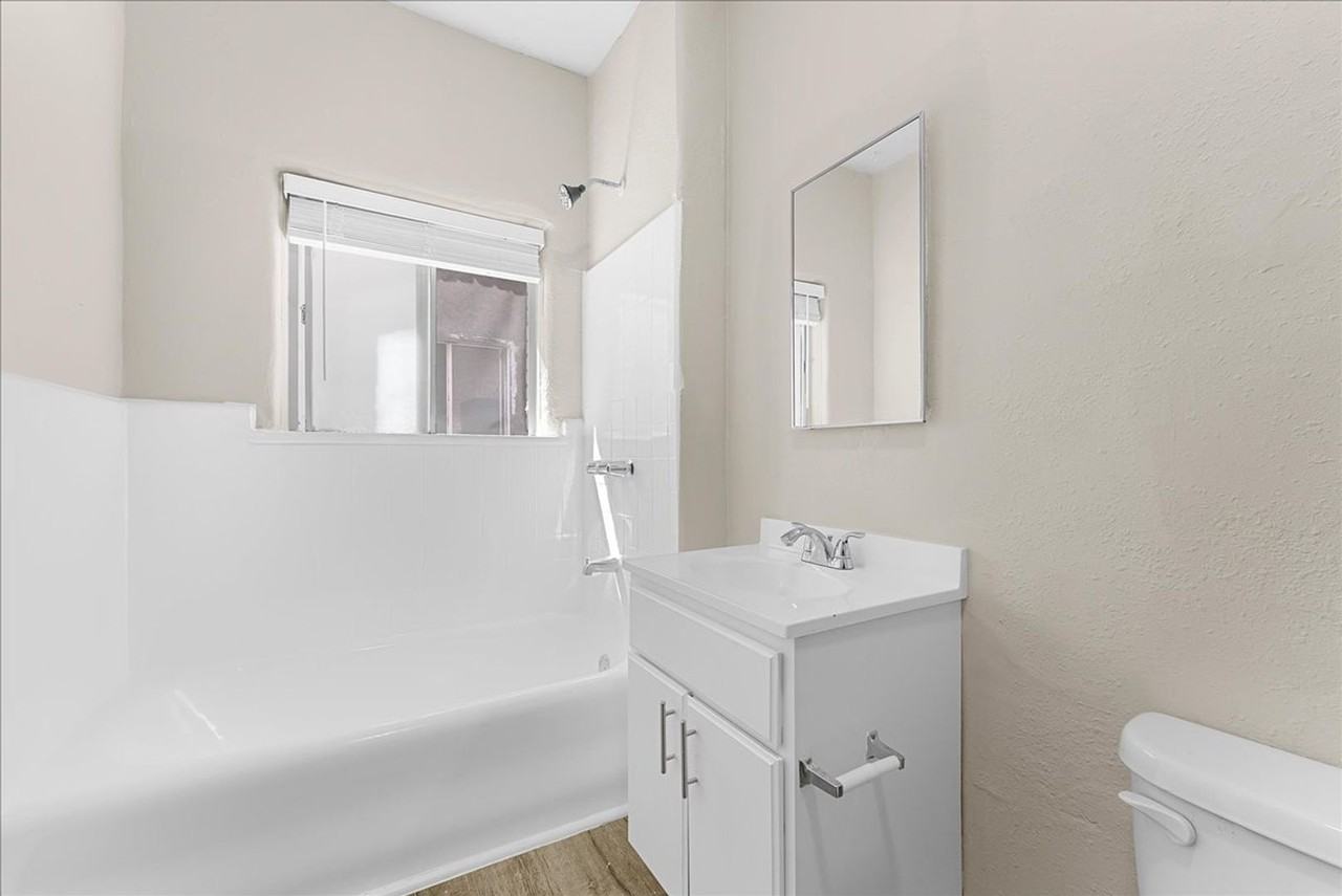 118 N Westmoreland Ave #205 - Photo 7 of 10