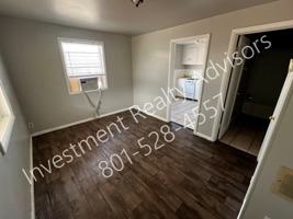 featured image of 585 N Main St #4