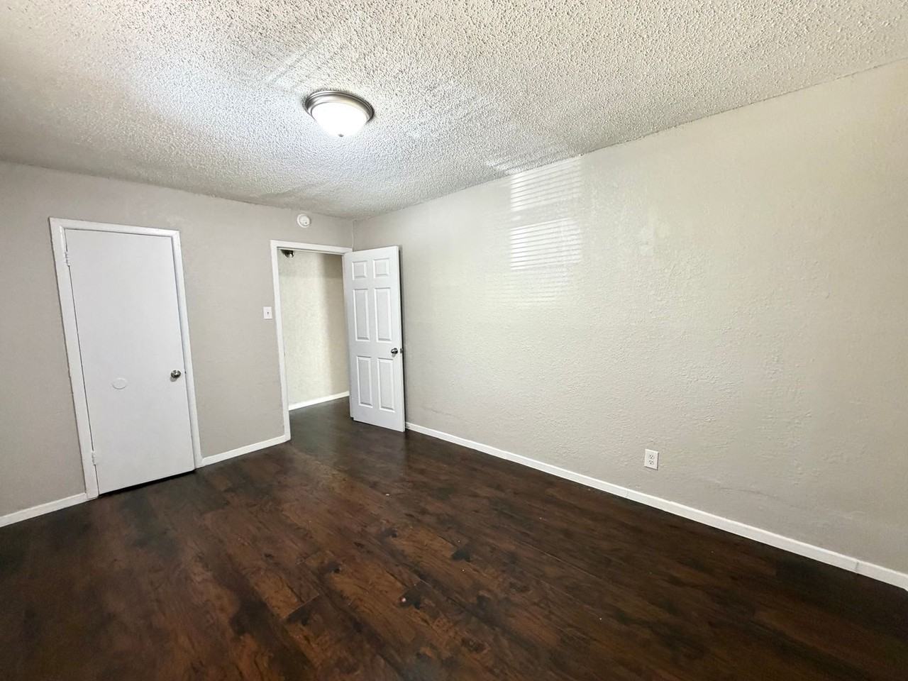 6403 Hollis Ave - Photo 6 of 7