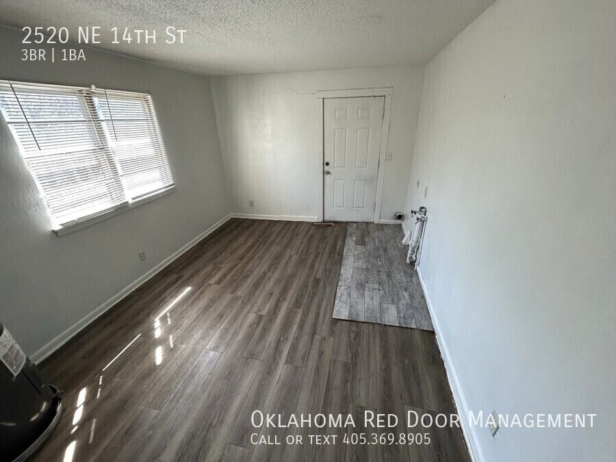 2520 Ne 14th St - Photo 4 of 17