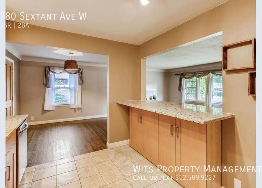 780 Sextant Ave W - Photo 6 of 23