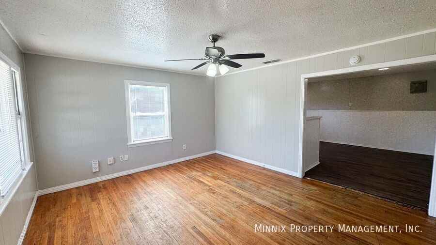 2520 41st St #A - Photo 6 of 17