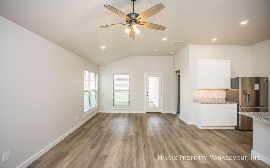 3203 Durham Ave - Photo 5 of 38