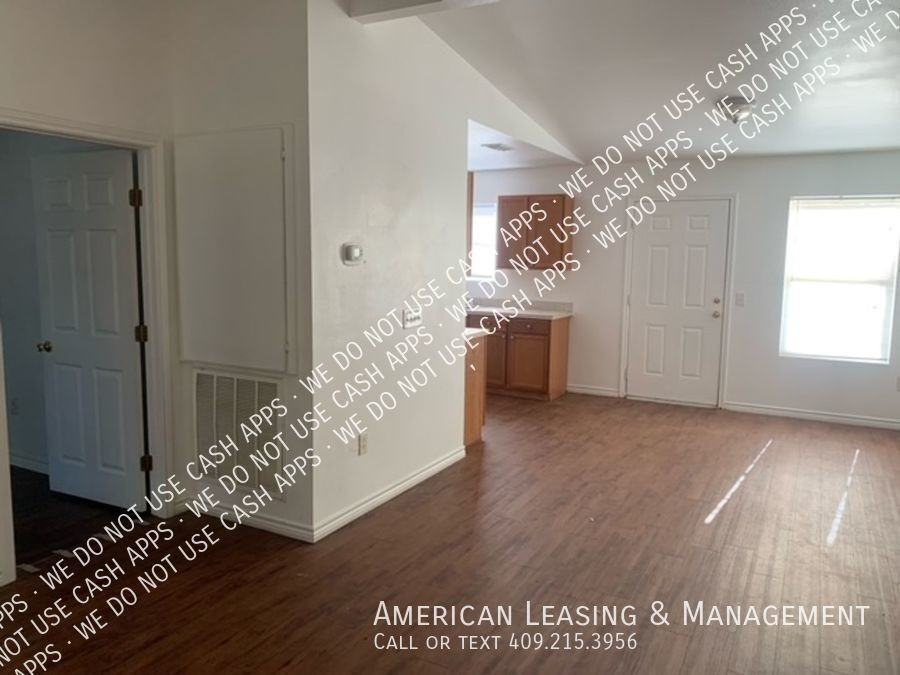 607 Park Ln - Photo 2 of 12