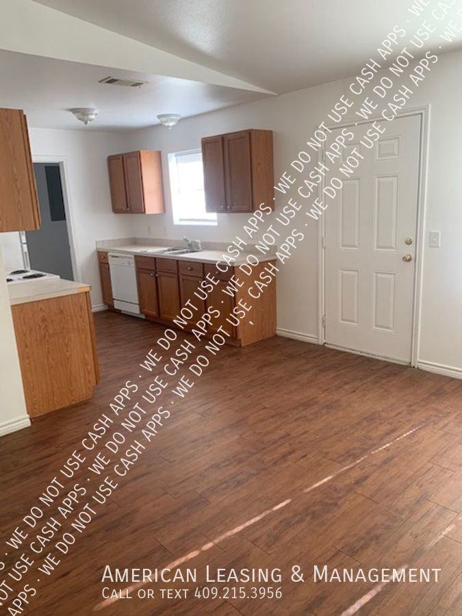 607 Park Ln - Photo 3 of 12