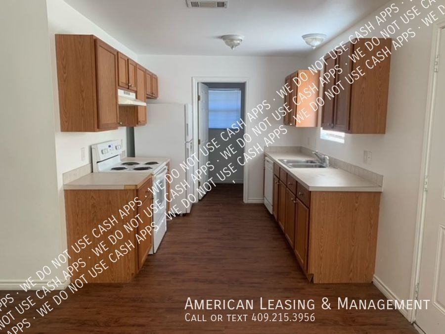 607 Park Ln - Photo 4 of 12