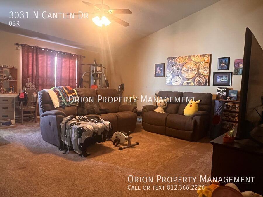 3031 N Cantlin Dr - Photo 3 of 13