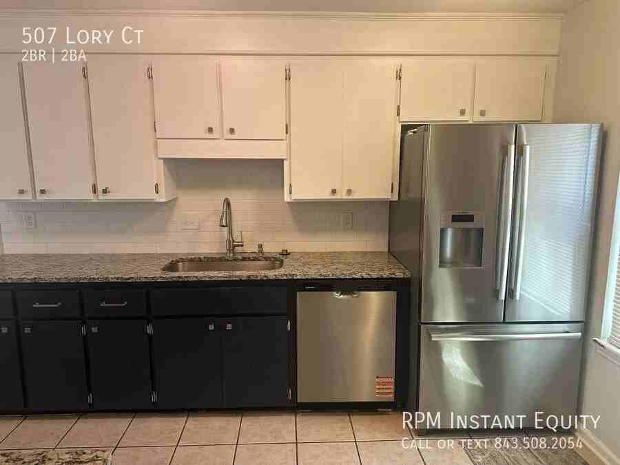 507 Lory Ct - Photo 4 of 13