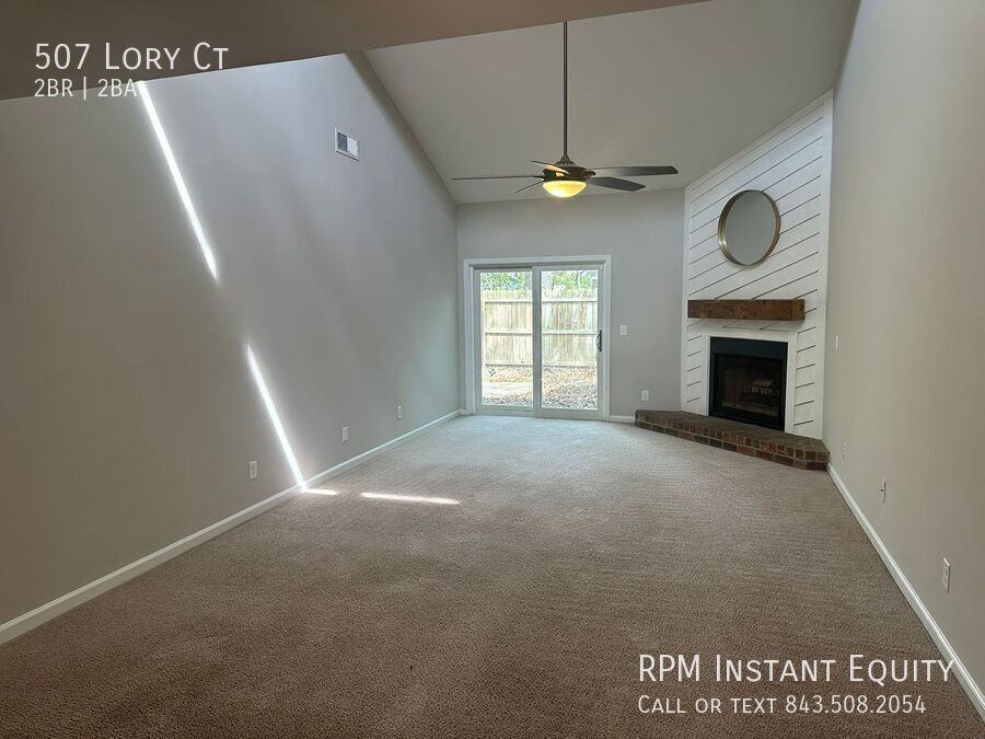 507 Lory Ct - Photo 6 of 13