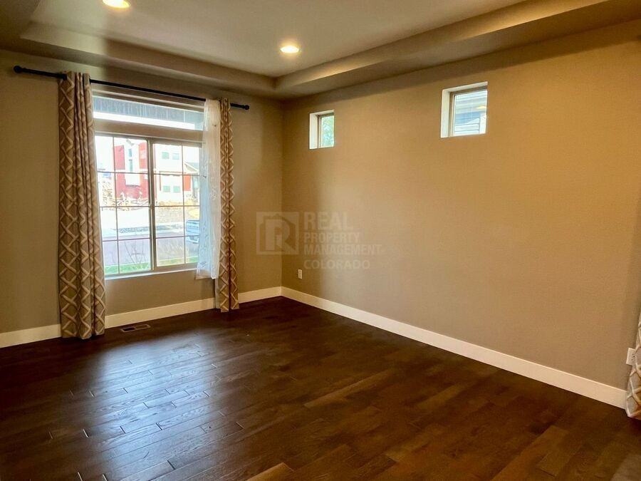 8811 Tranquil Knoll Ln - Photo 4 of 37