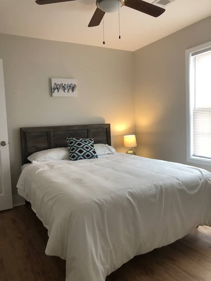 1085 Oglethorpe St #2 - Photo 7 of 11