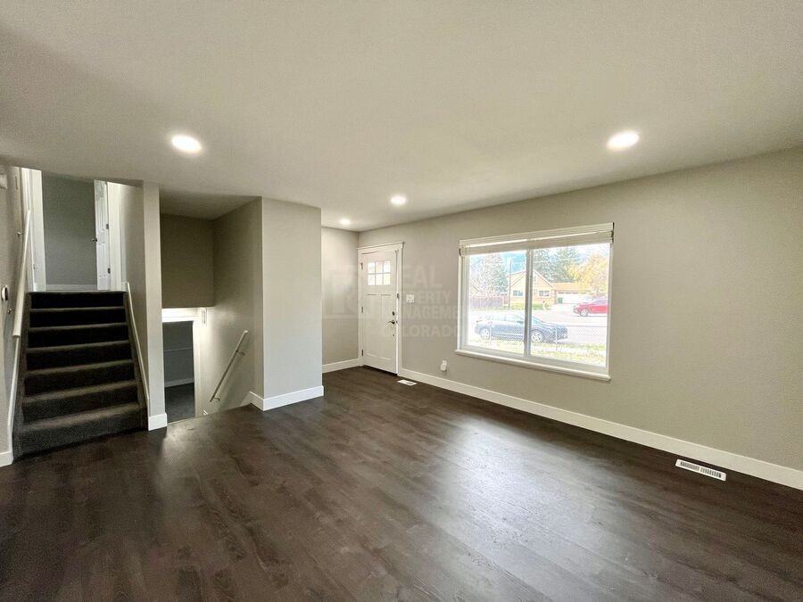 2123 Fernwood Dr - Photo 2 of 17